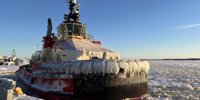 - News Content Hub - Ice-breaking tug deployed in Swedish Arctic port
