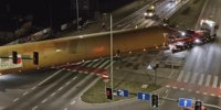 The Ol -Trans company from Podbydgoski Kruszyn realized - using specialized Lift Adapter semi -trailers - the first transport of eight huge gas tanks in Europe, whose capacity reached 450,000 m³. The route - 755 km - led from Bydgoszcz to Elsterae, Germany.