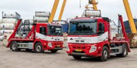 Van Leeuwen is reinforced with 5 Volvo FMX 330 4x2 straddle carriers