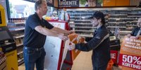Jan Obe Hobma sells the 'last' Coop in Sint Jansklooster