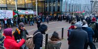 FNV kicks off strike week UvA, hundred in attendance -