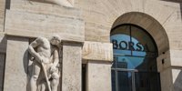 Stock Exchanges: Investors are cautious