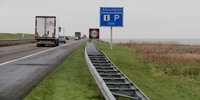 Apeldoorn's company helps strengthen Afsluitdijk - Omroep Gelderland